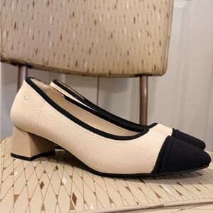 VIVAIA Almond-Toe Stress Free Chunky Heels (Julie Arch Pro)